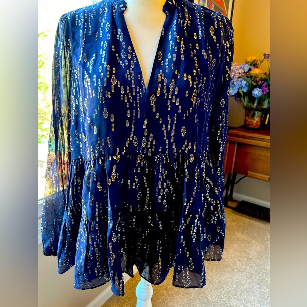 NWT Lilly Pulitzer tunic top. Beautiful gold detail on navy satin overlay